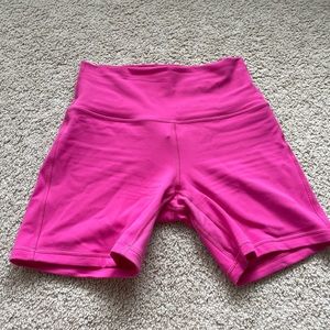 Lululemon align biker shorts in sonic pink!